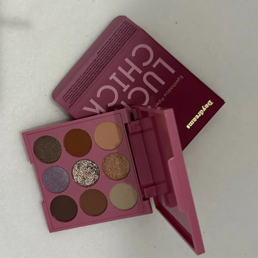 NIB Lucky Chick Daydreams Eyeshadow Palette Eyeshadow Lavender Neutrals Compact